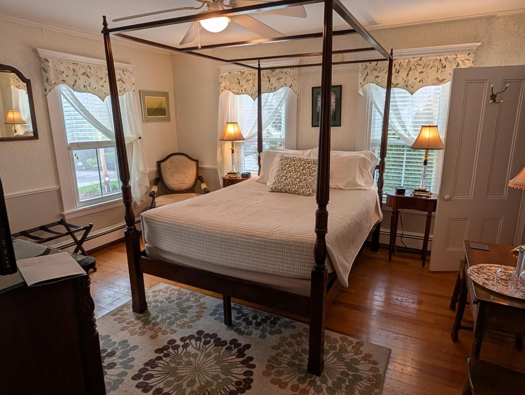 Bourne 3* Ogunquit