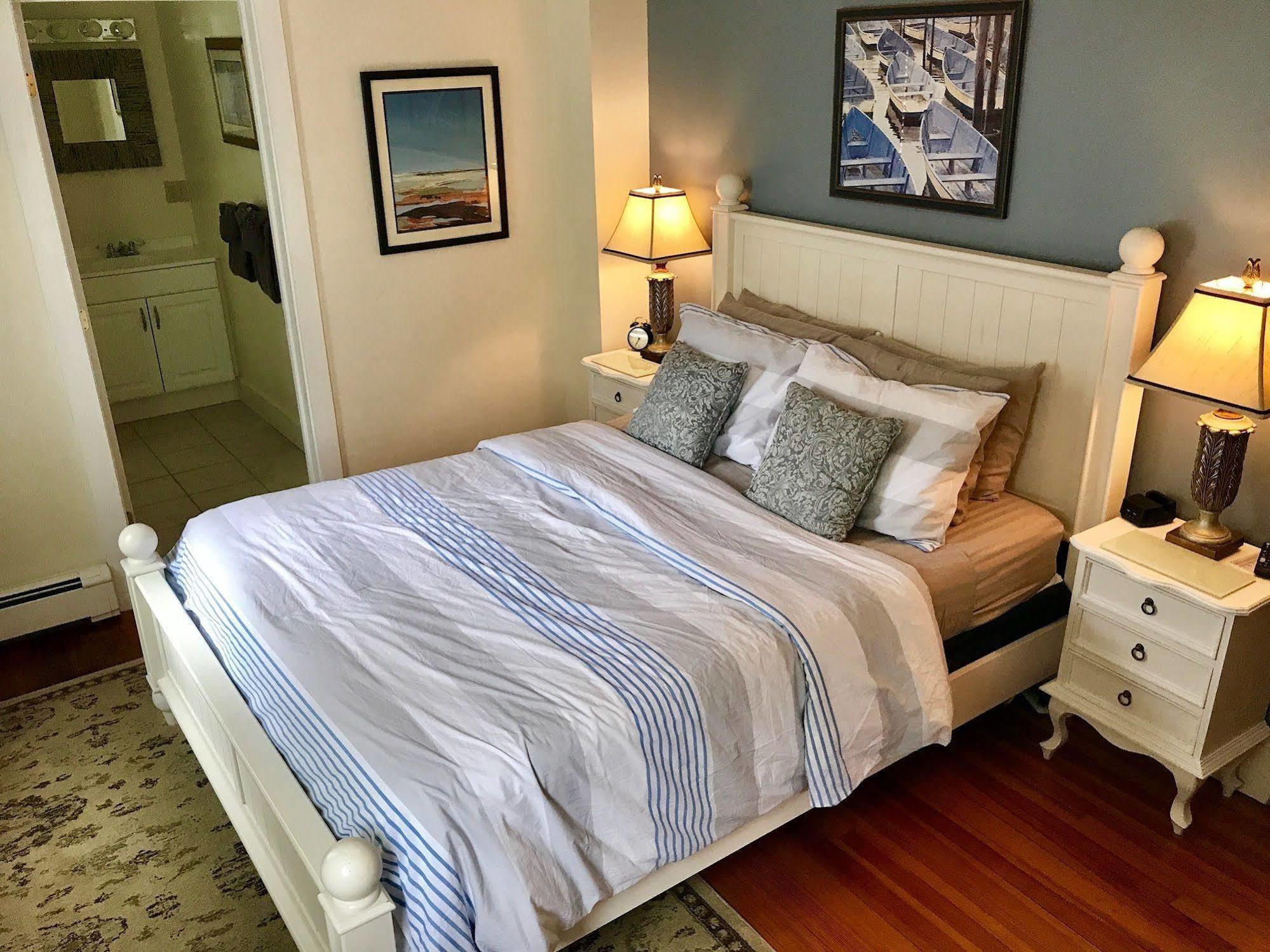 Bed & Breakfast Bourne 3*